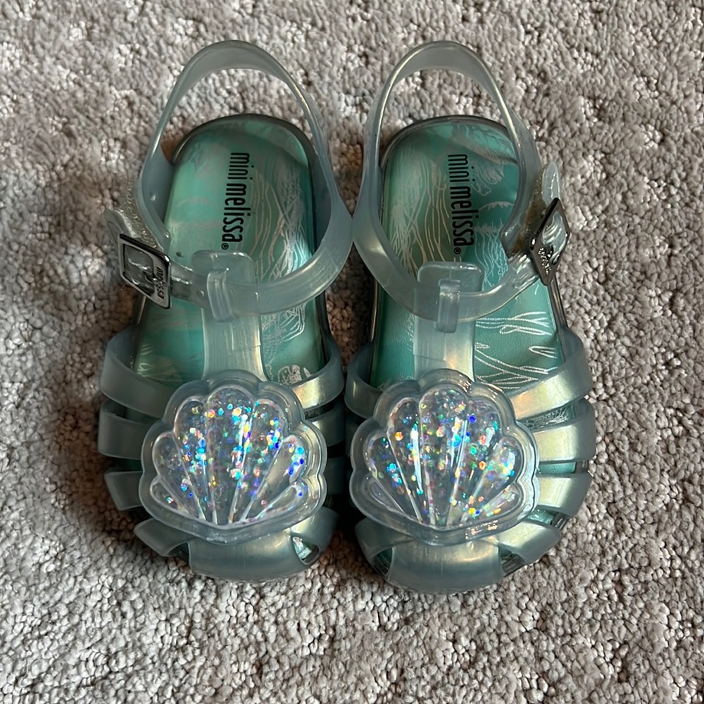 Mini Melissa jelly size 7
